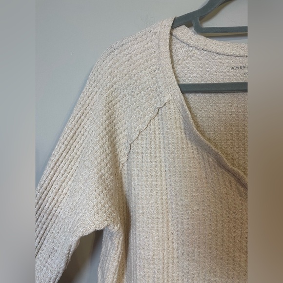 American Eagle Women's Cream V-Neck Waffle Knit Top - Picture 3 of 7